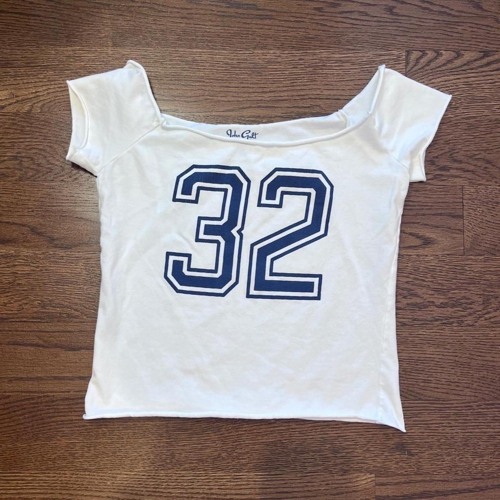 brandy melville white off shoulder 32 graphic top